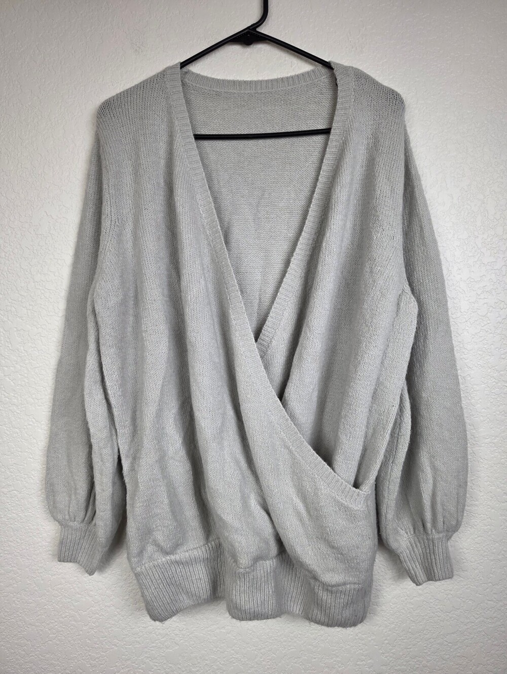 Light Gray V-Neck Wrap Sweater with Ribbed Cuffs and Hem